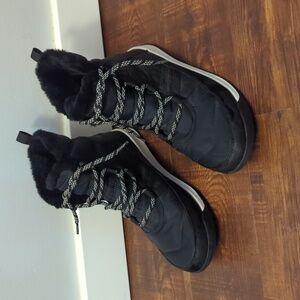 Sorel Winter Boots Size 11 Black Whitney Short Lace Up Snow